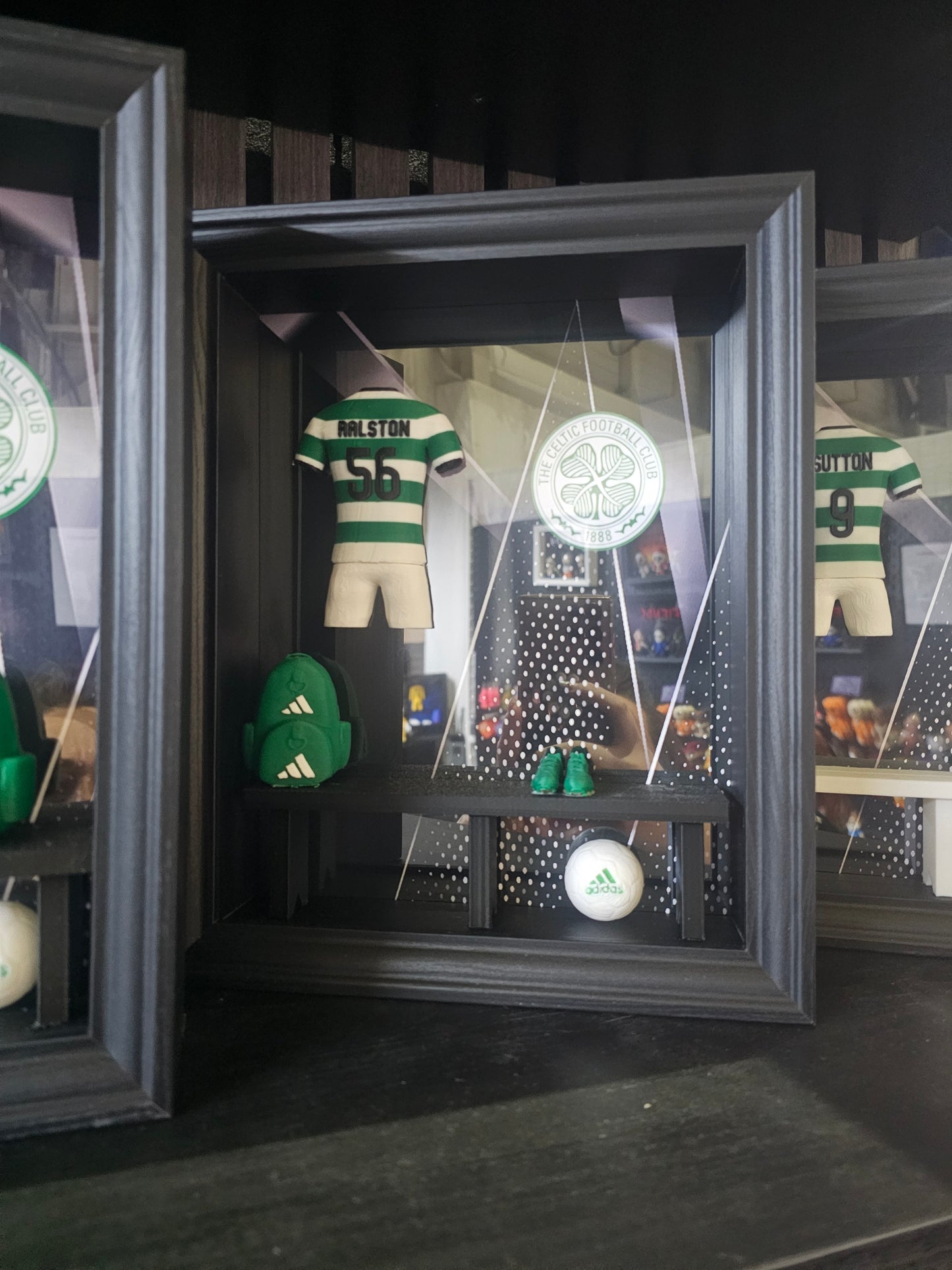 CELTIC FC HOME KIT LOCKER ROOM FRAME - MADE TO ORDER